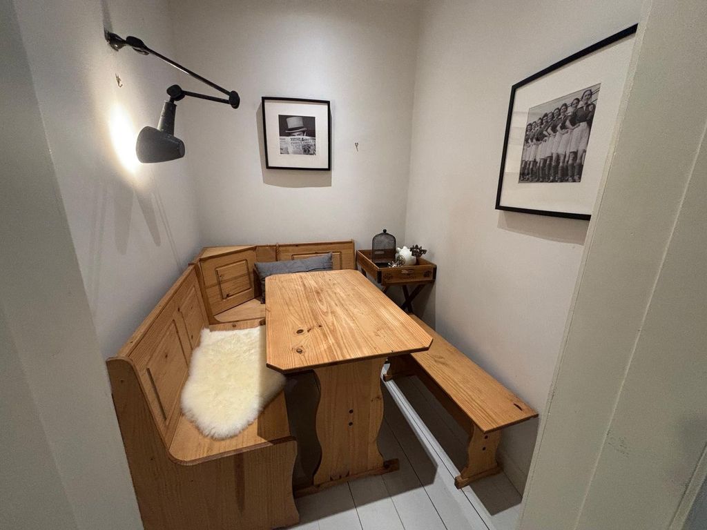 Property photo 3 of 9 Photo 3