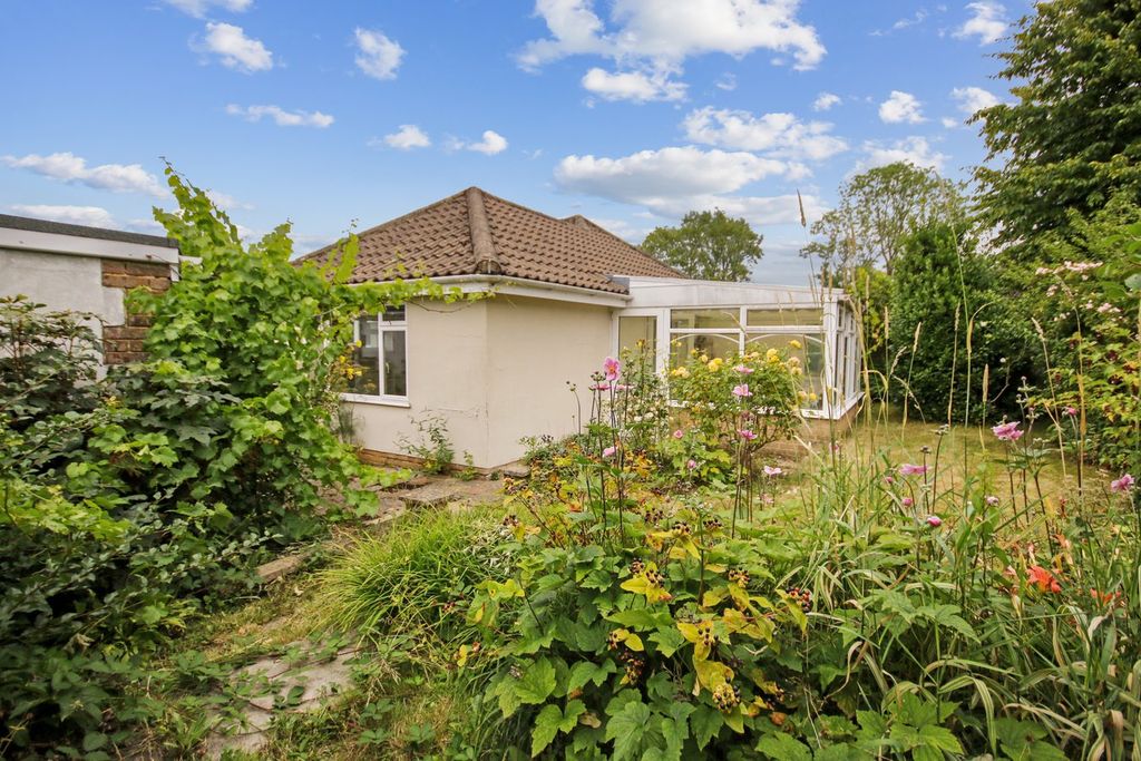 Property photo 2 of 11