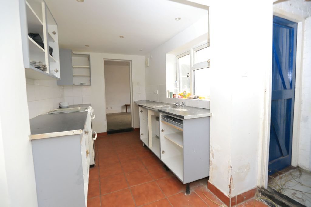 Property photo 3 of 14