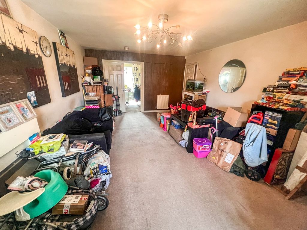 Property photo 3 of 20