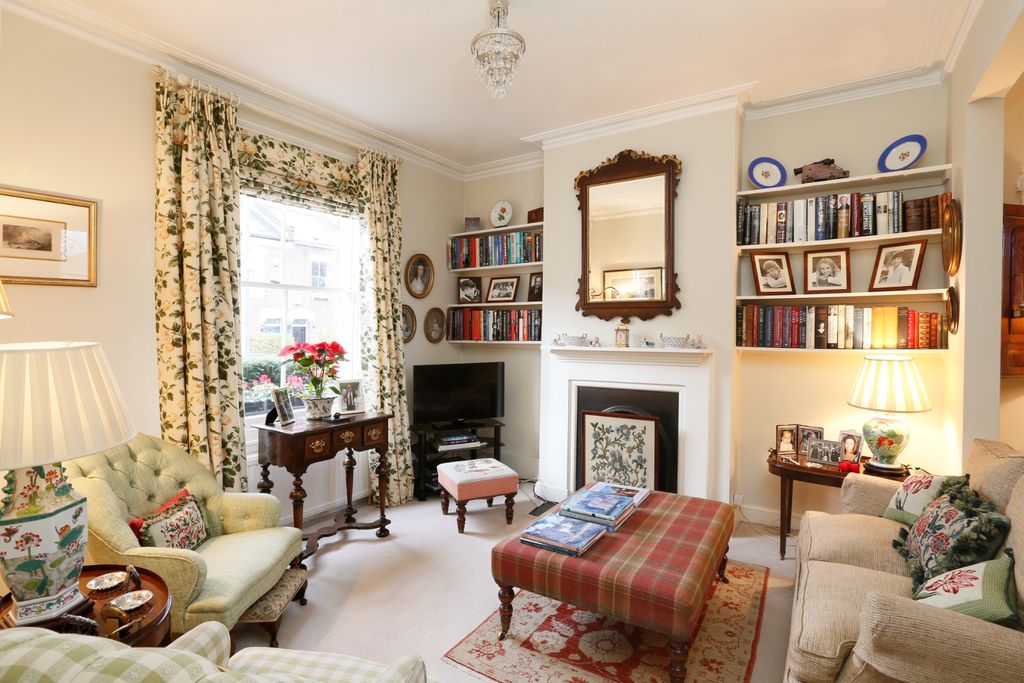 Property photo 3 of 10 Photo 12