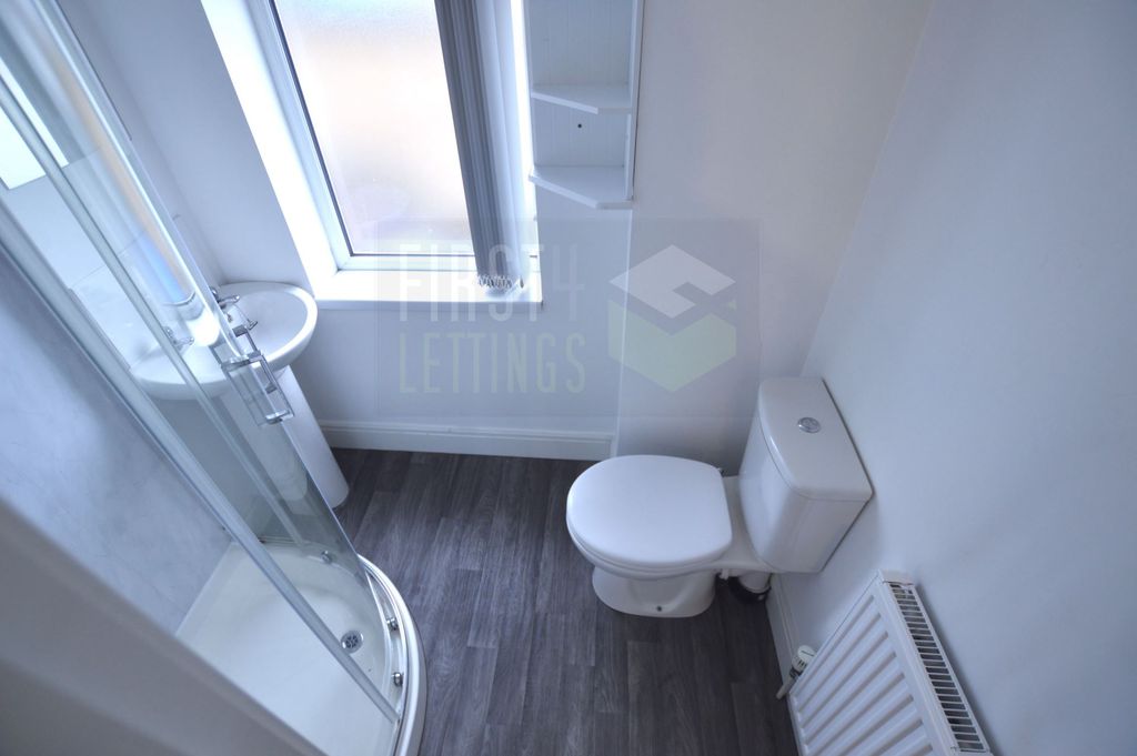 Property photo 3 of 7 Photo 5