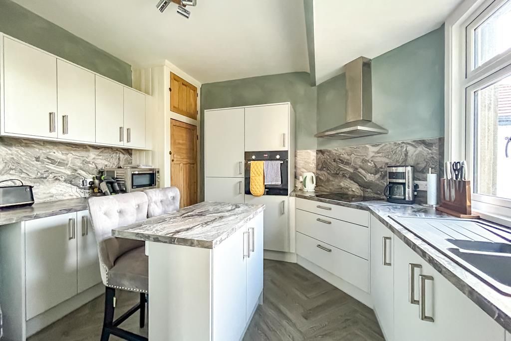 Property photo 1 of 22 Kitchen