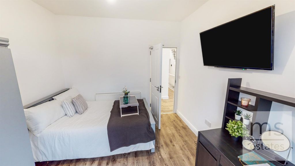 Property photo 3 of 19 64-Sherwin-Road-08262023_204431.Jpg