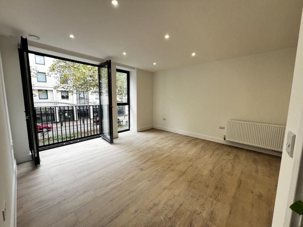 Property photo 2 of 7 Photo 2