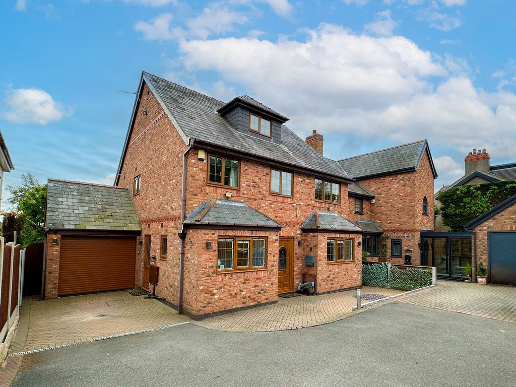 Property photo 1 of 35