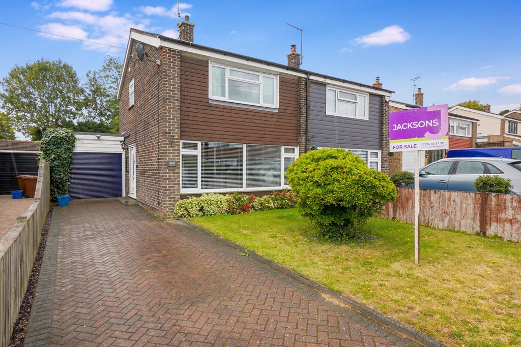 Property photo 1 of 17 4409130
