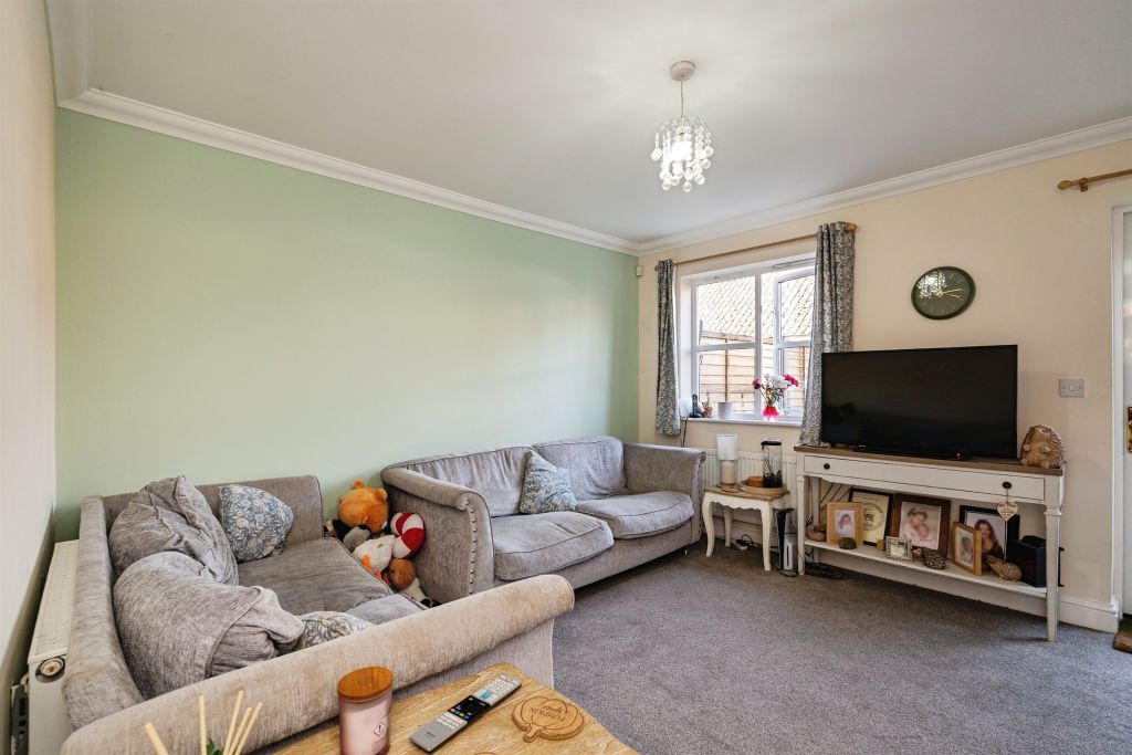 Property photo 2 of 18