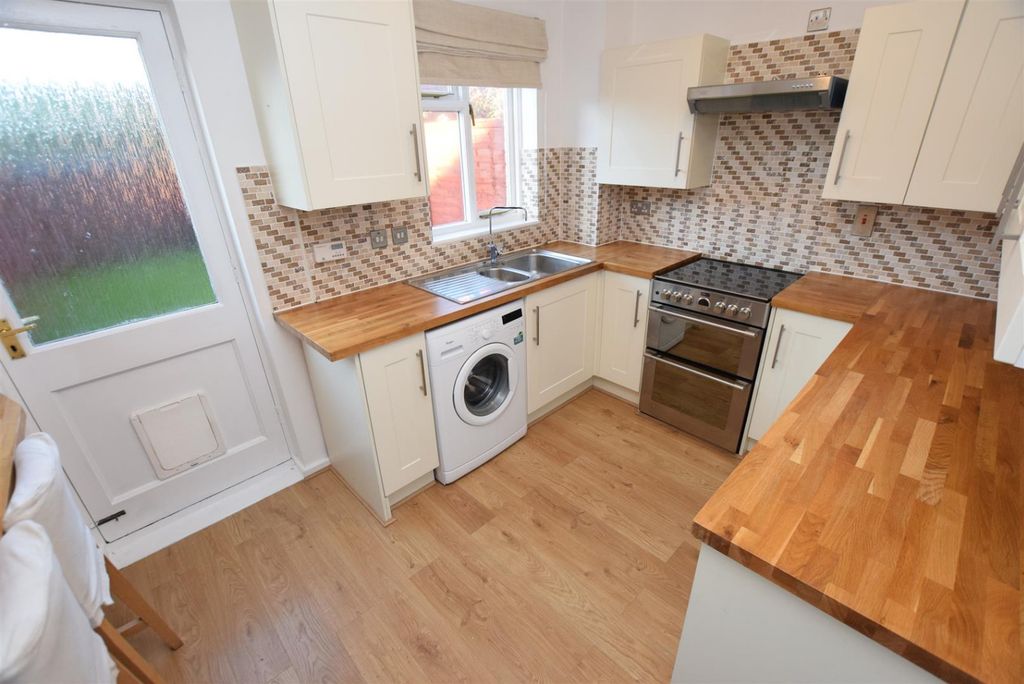 Property photo 2 of 11 1541493