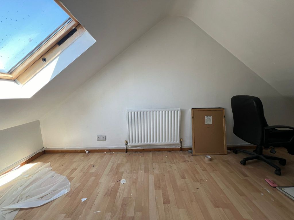 Property photo 3 of 12 Gallery