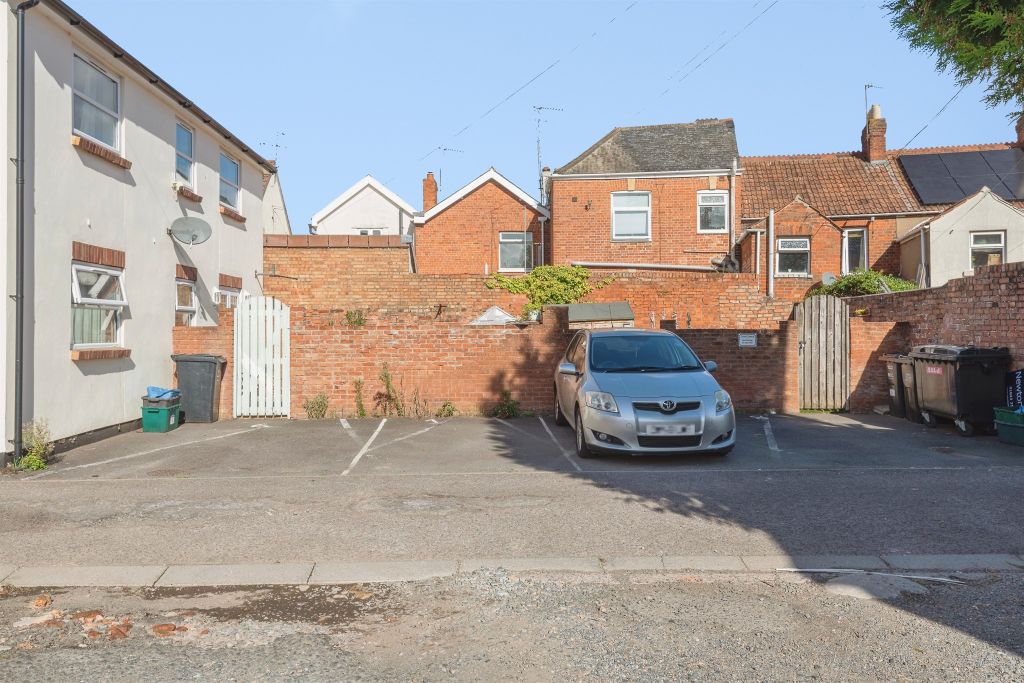 Property photo 3 of 13
