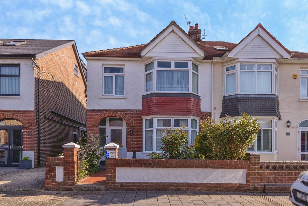 Property photo 1 of 20