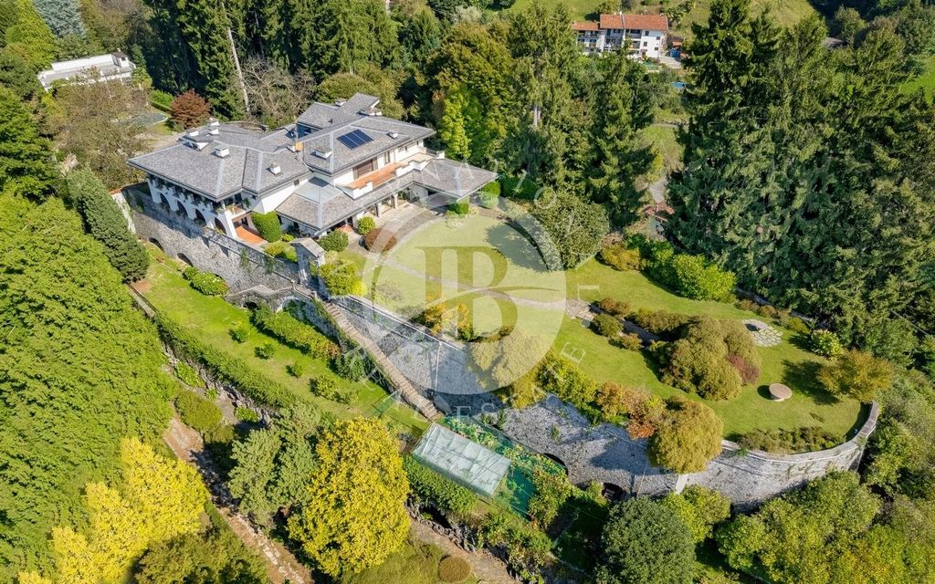 Property photo 1 of 30