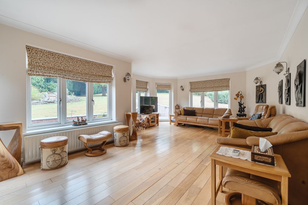 Property photo 2 of 16