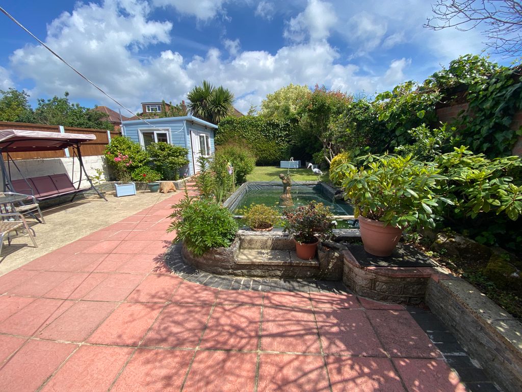 Property photo 2 of 22