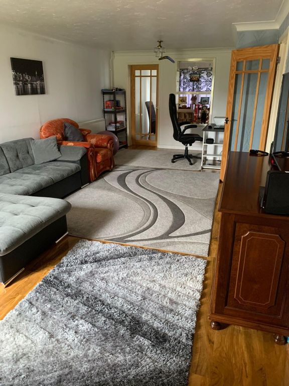 Property photo 2 of 13 Bedroom