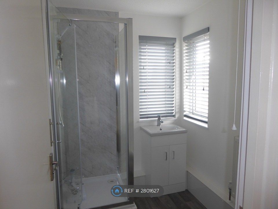 Property photo 3 of 7 2nd Floor Bathroom