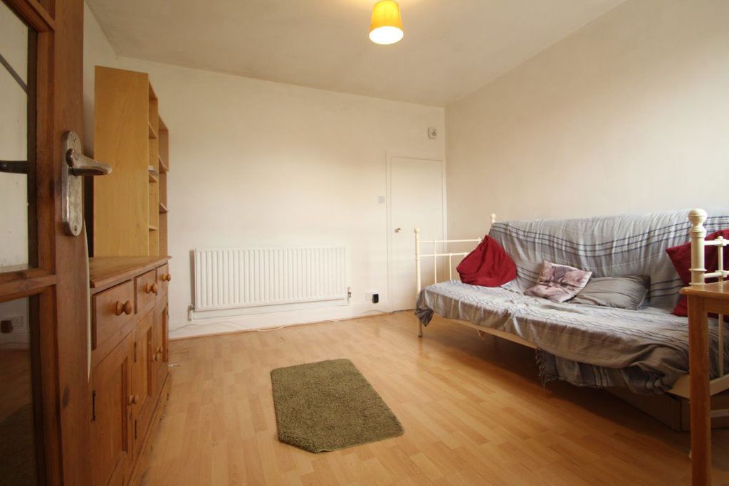 Property photo 3 of 5