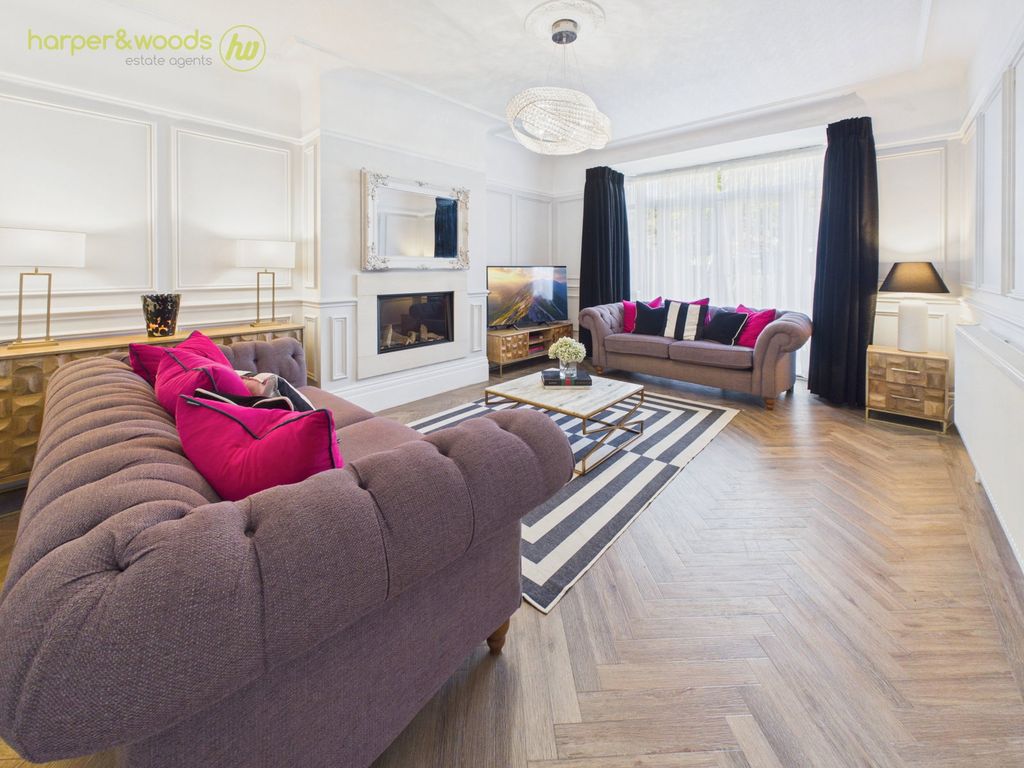 Property photo 2 of 42