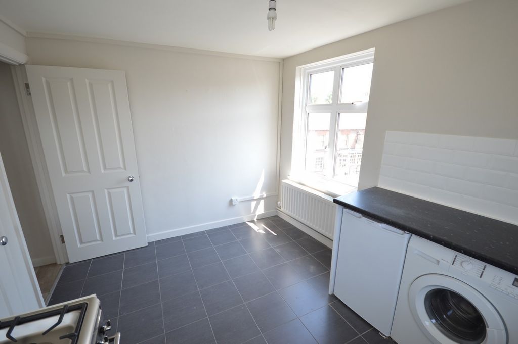Property photo 3 of 7 Dining Room