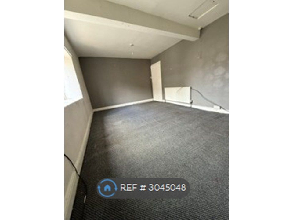 Property photo 2 of 8 Bedroom 1