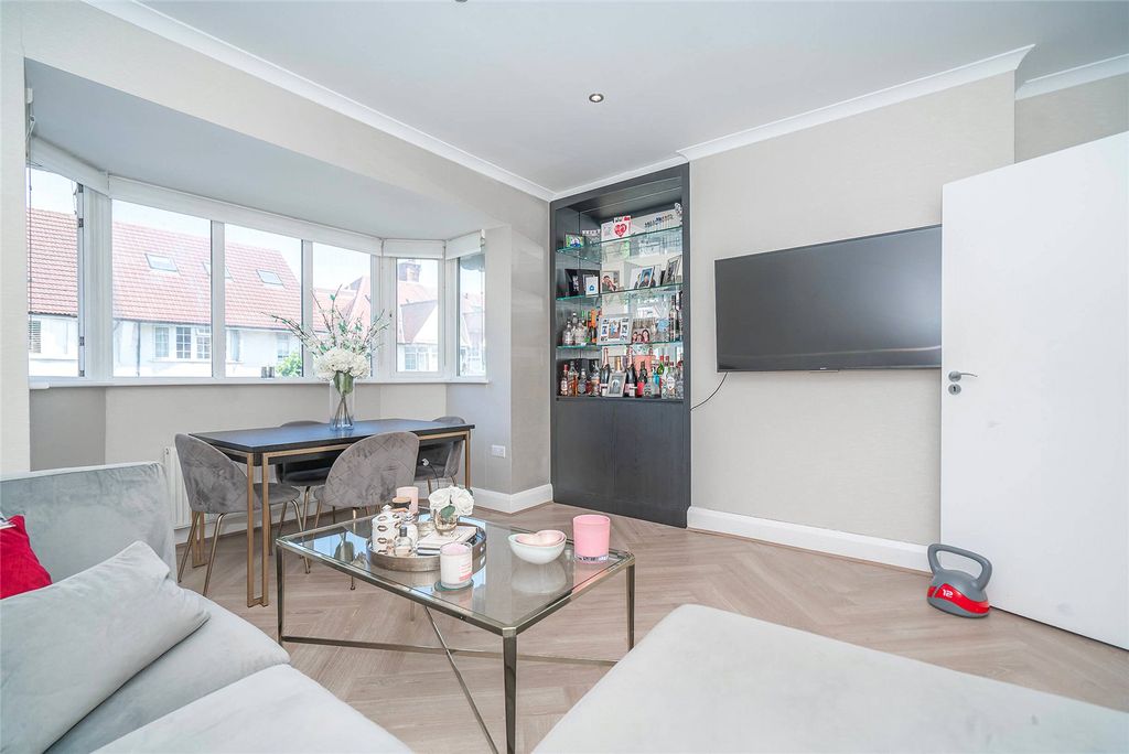 Property photo 1 of 15 Reception B
