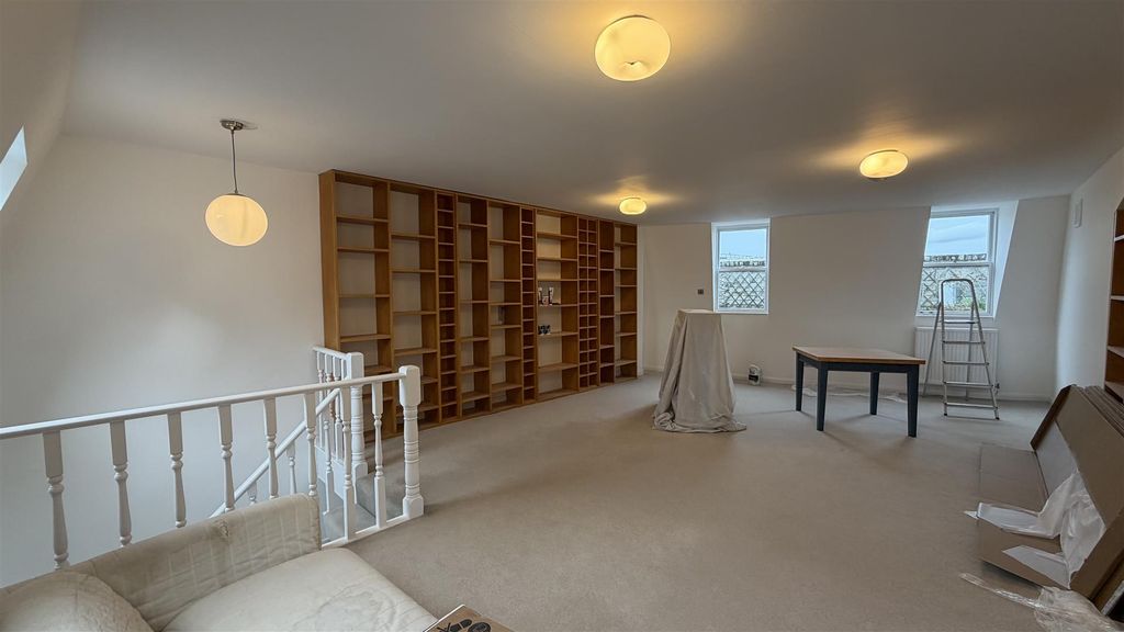 Property photo 2 of 13 Image00014.Jpeg