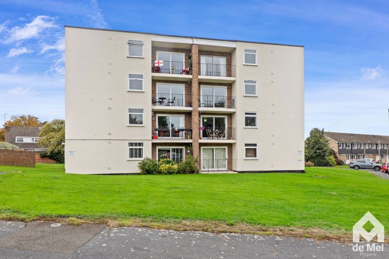 Property photo 1 of 6 Photo 6