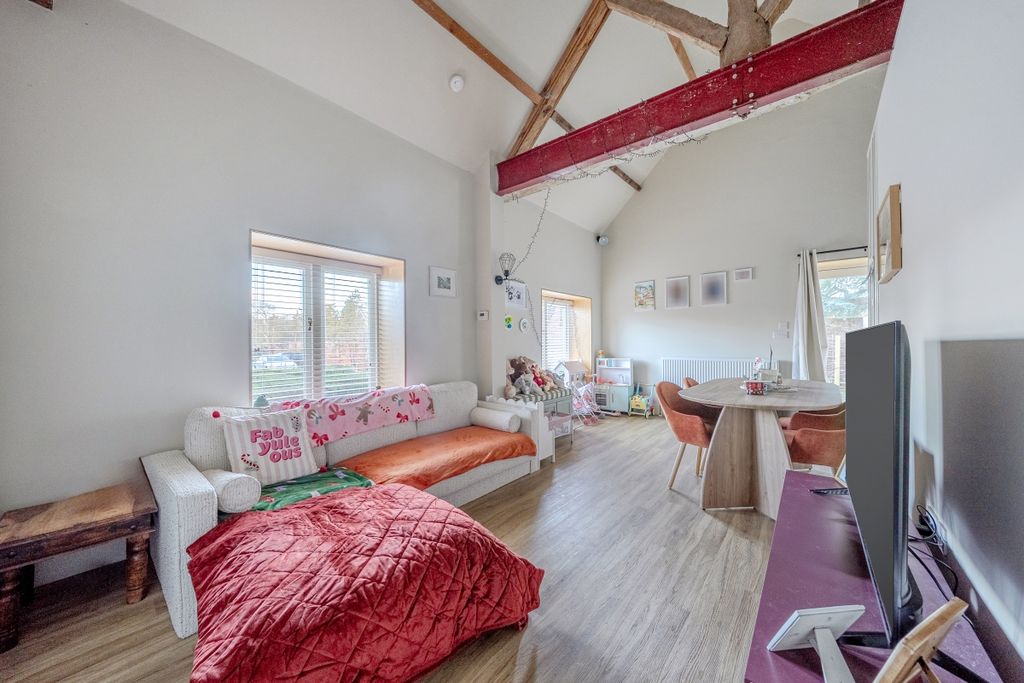 Property photo 3 of 10