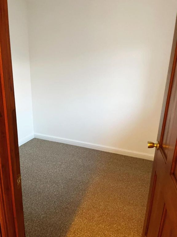 Property photo 3 of 8 Gallery