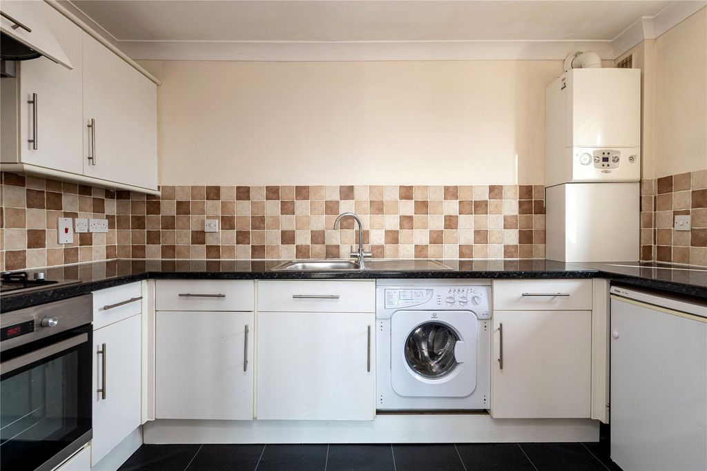 Property photo 2 of 14 Picture No. 02