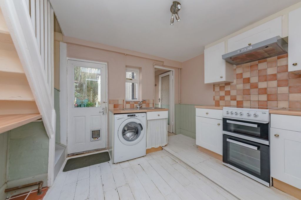 Property photo 3 of 10