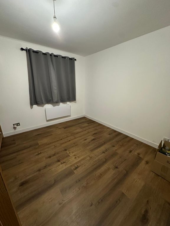 Property photo 3 of 4 Main Bedroom