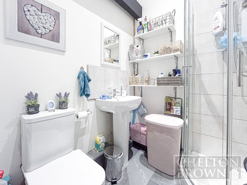 Property photo 2 of 13 Bathroom