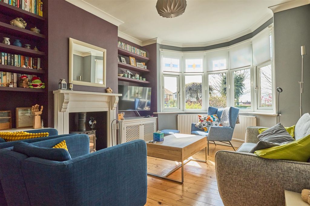 Property photo 2 of 18 168 Rugby Rd Bb1.Jpg