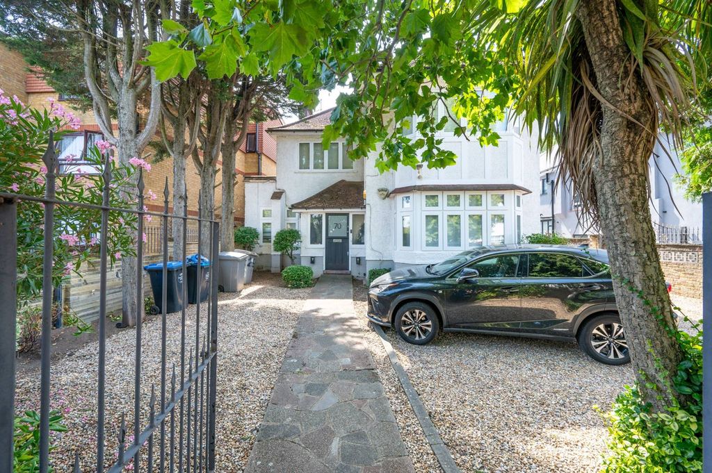 Property photo 3 of 13