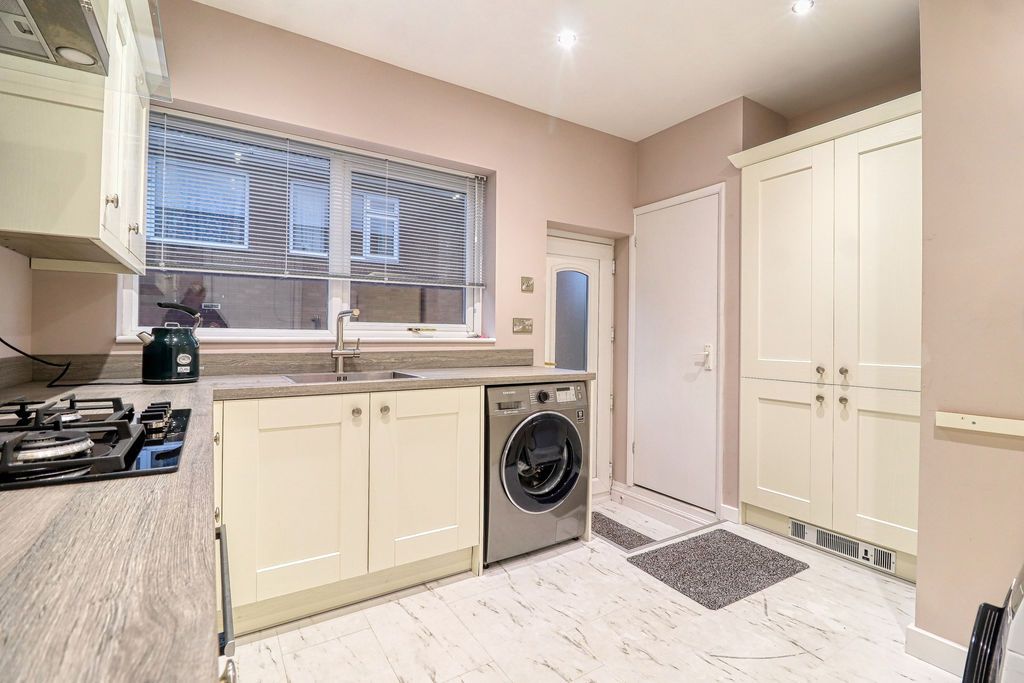 Property photo 3 of 10 Photo 3