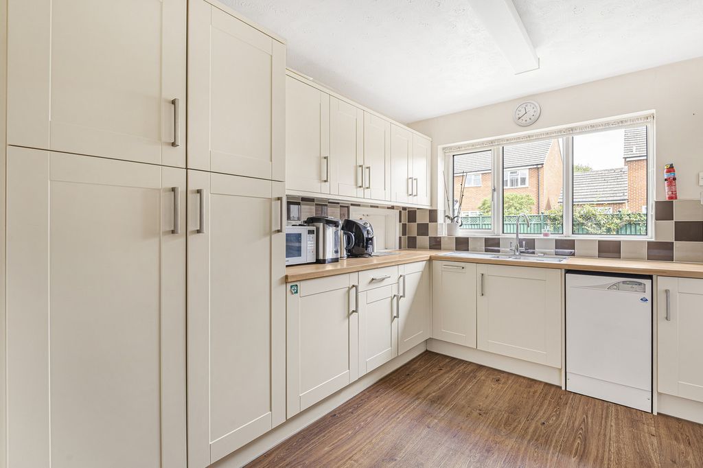 Property photo 3 of 31