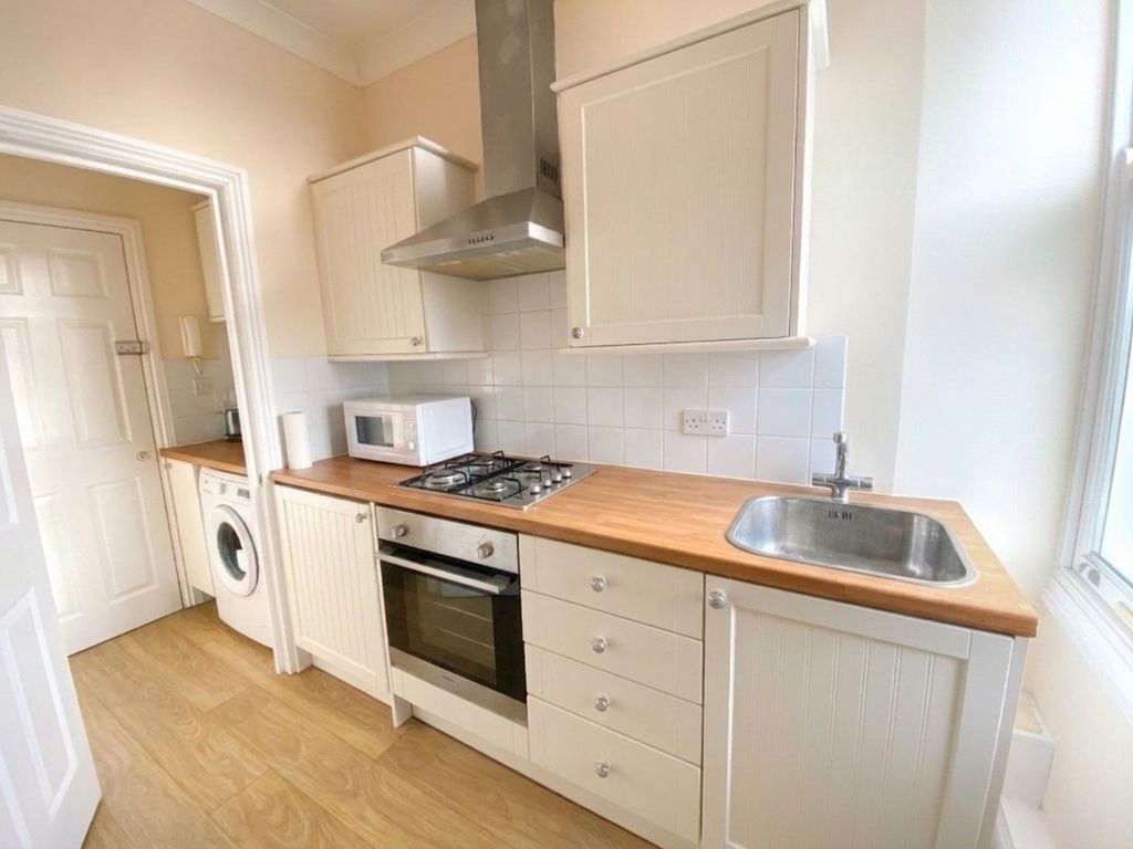 Property photo 3 of 4