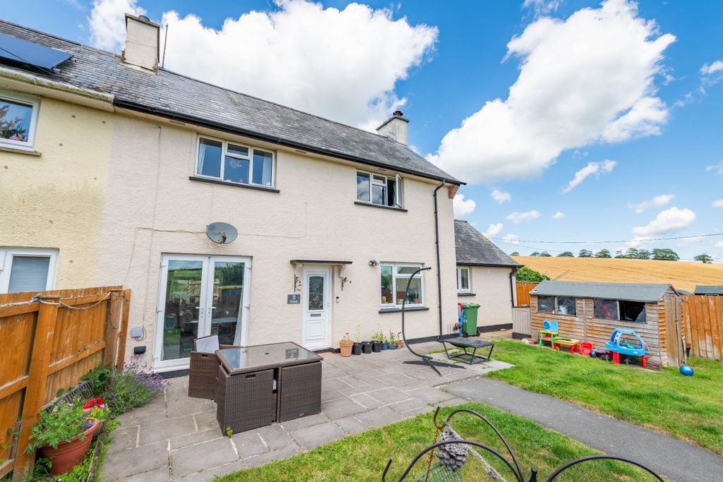 Property photo 1 of 20