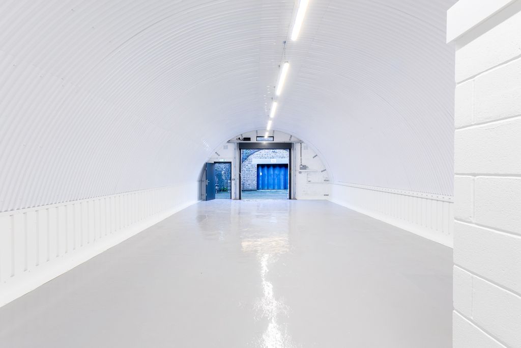 Property photo 1 of 5 An Empty Arch With White Lining