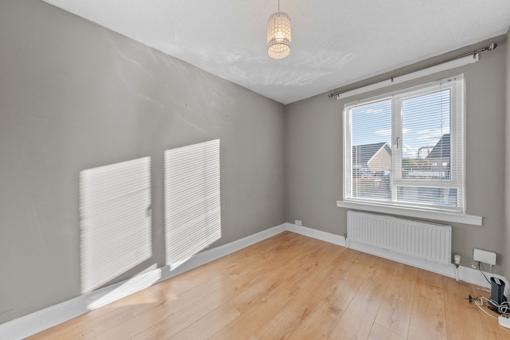 Property photo 3 of 26