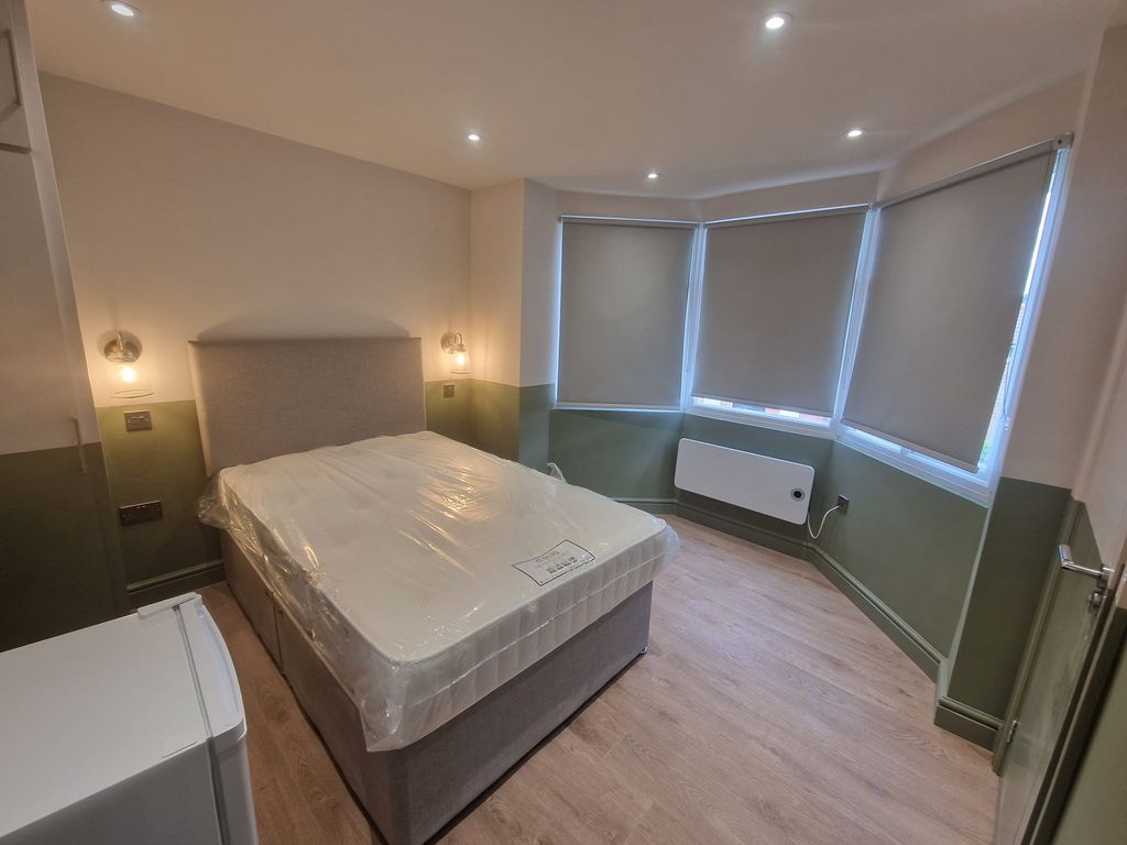 Property photo 1 of 3 Large Double Room