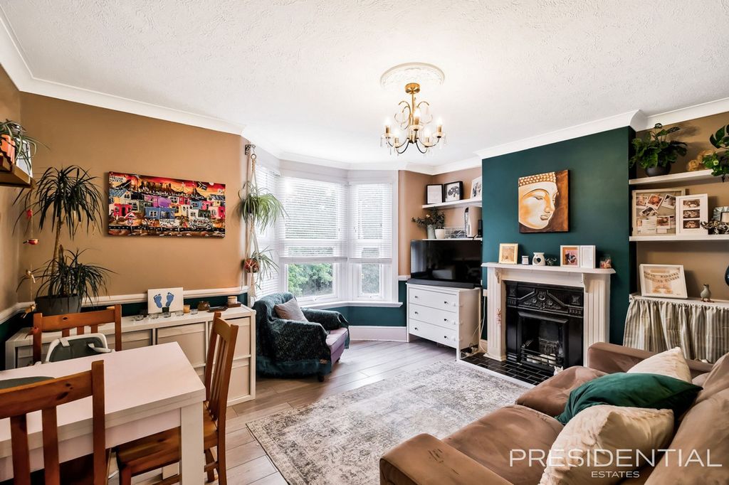 Property photo 2 of 16