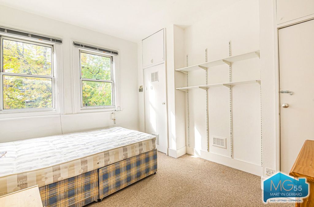 Property photo 3 of 11 Picture No. 20