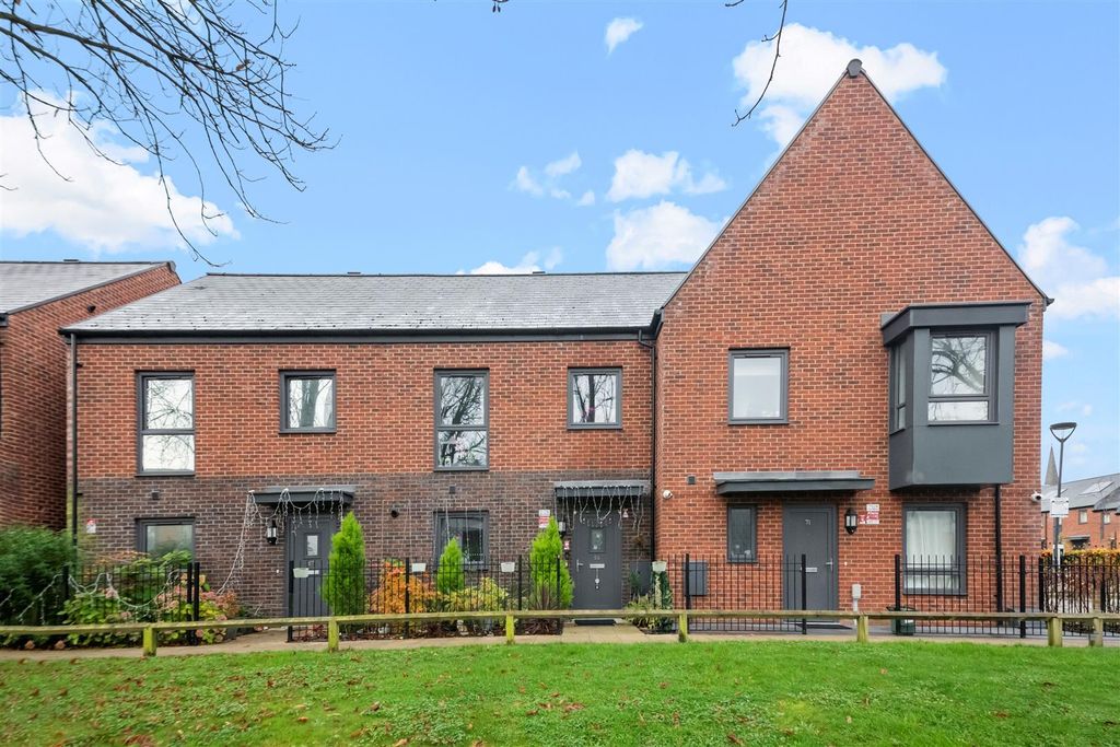 Property photo 2 of 17