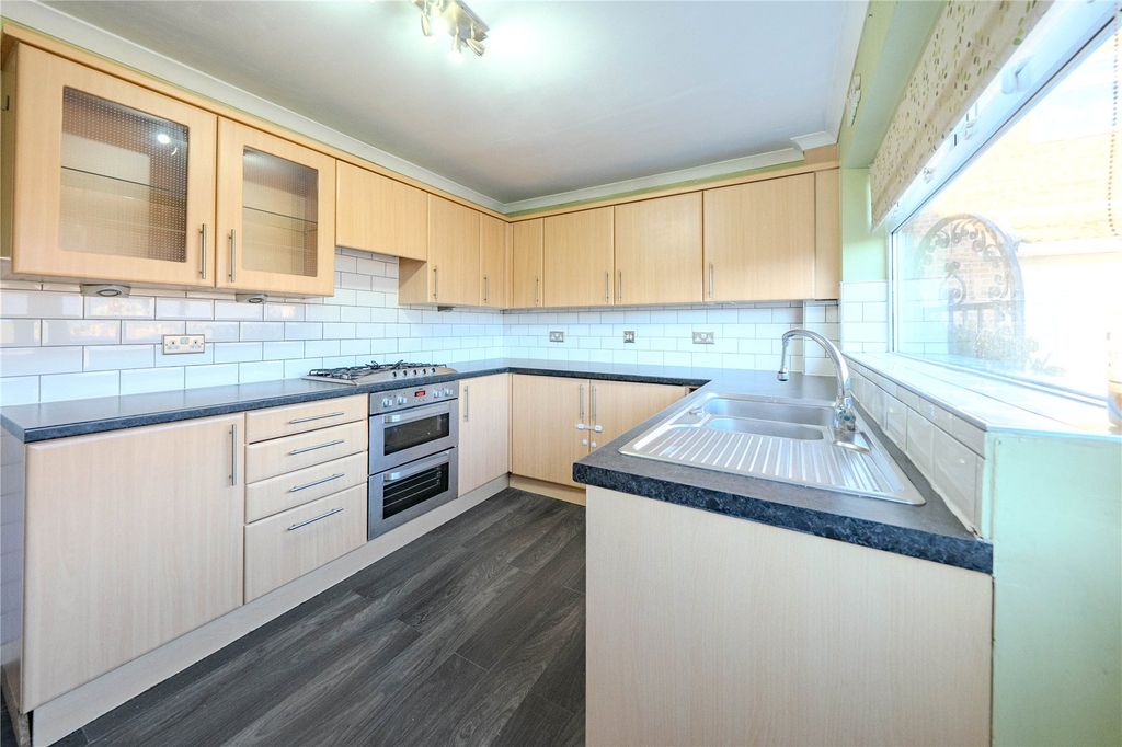 Property photo 3 of 19 Picture No. 05