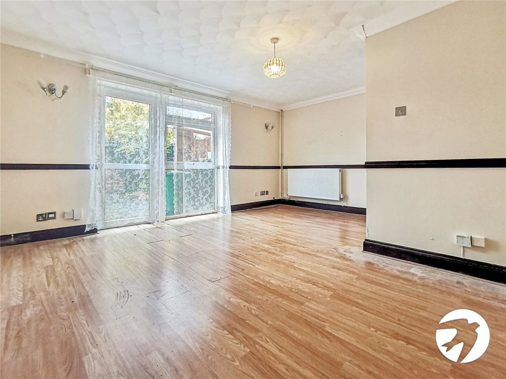 Property photo 2 of 10 Picture No. 05