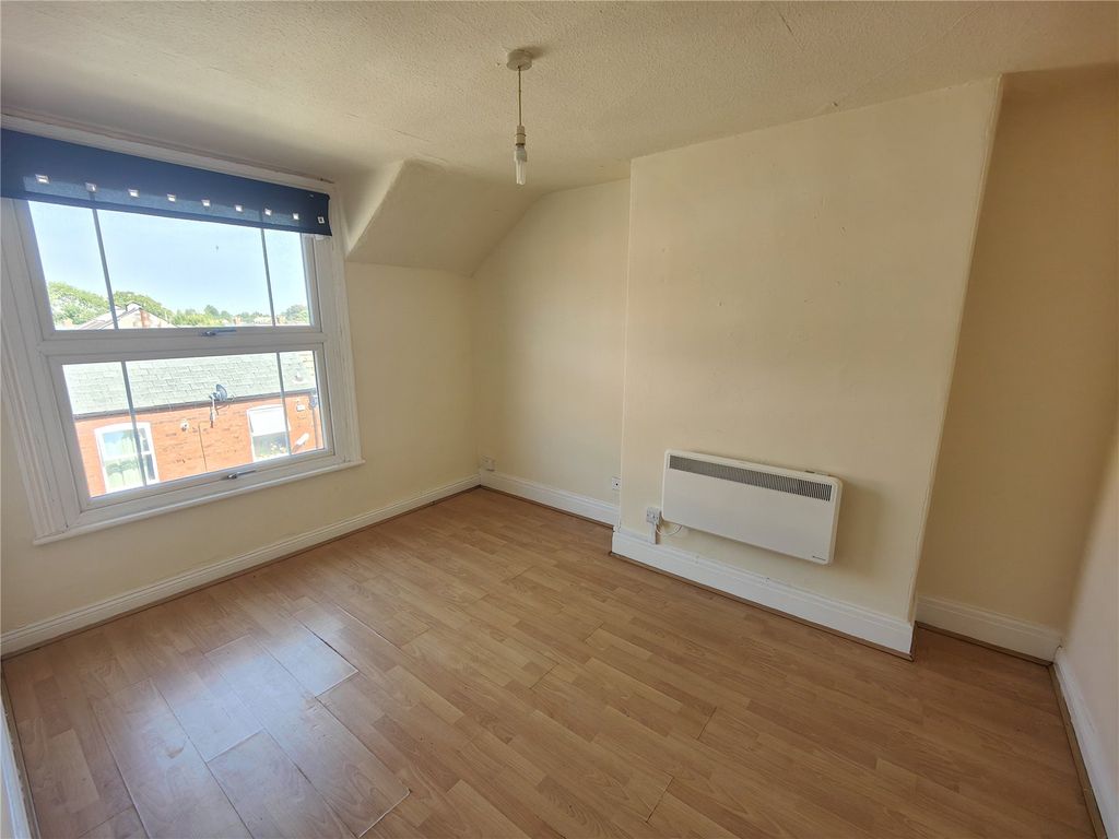 Property photo 2 of 5 Picture No. 13
