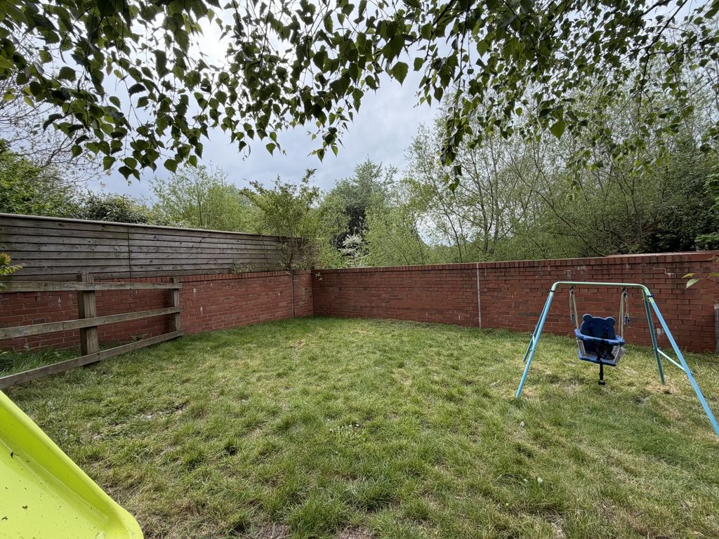 Property photo 1 of 13 Photo 9